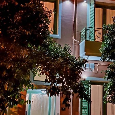City Life Metro Ambelokipi Афины Экстерьер фото